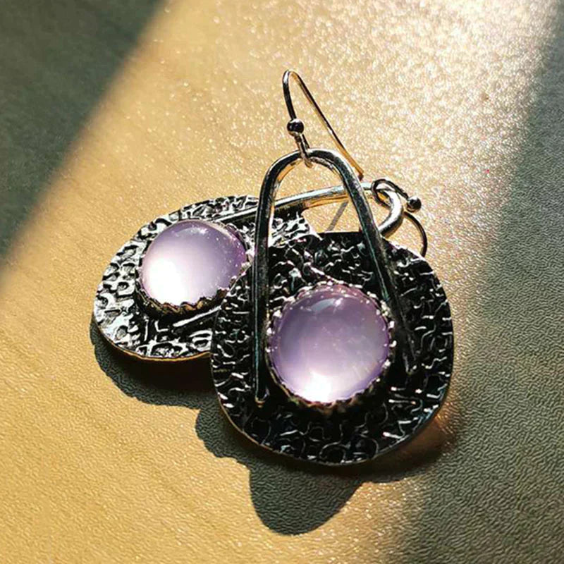 Fascínio Boho: Elegantes brincos com pedras lilás brilhantes em prata esterlina de alta qualidade