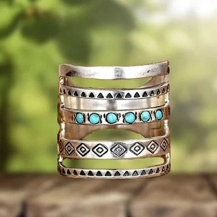 Anel Bohêmio Exquisito com Design Delicado e Turquesa Artisticamente Elaborado