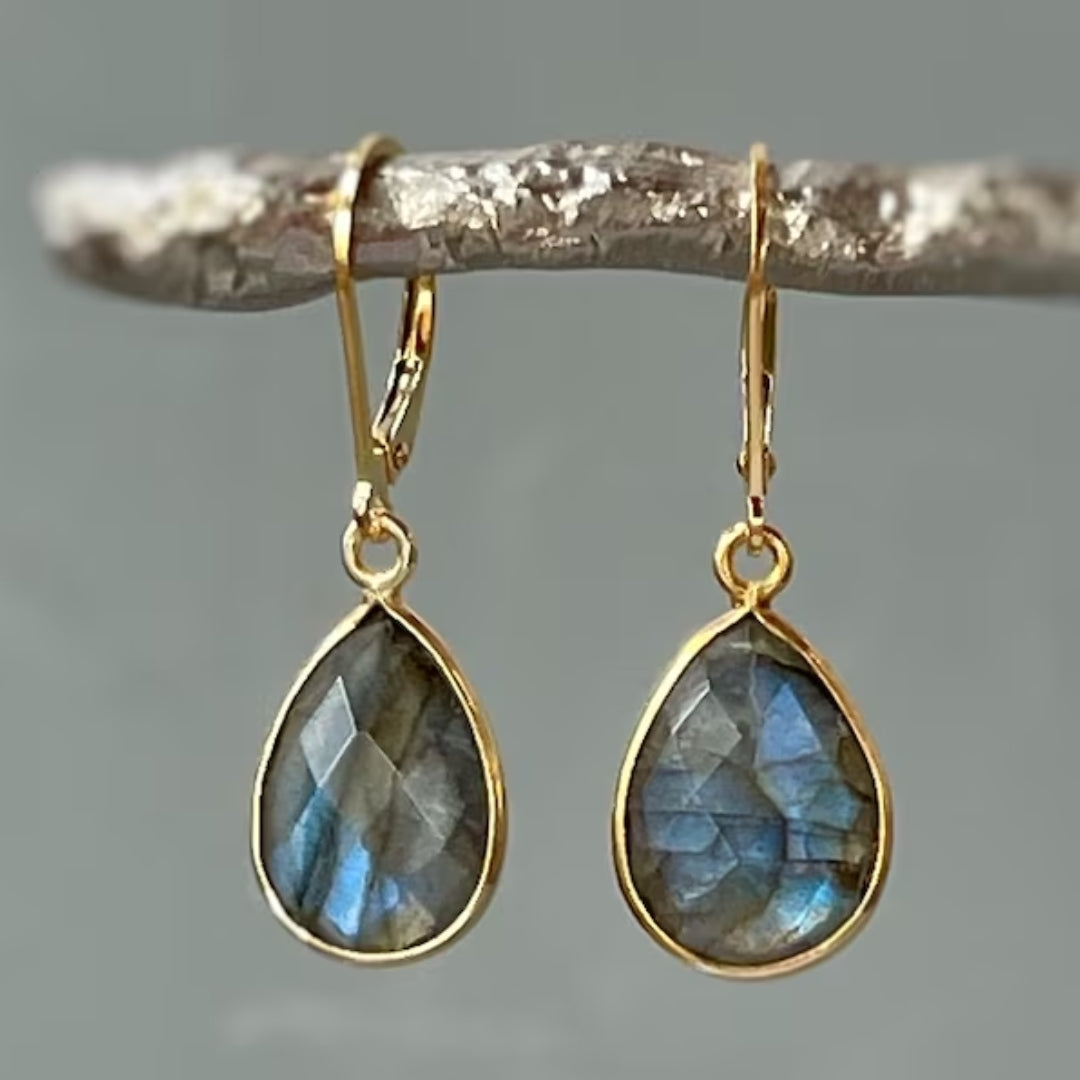 Deslumbrantes brincos vintage com brilhantes gotículas de cristal azul