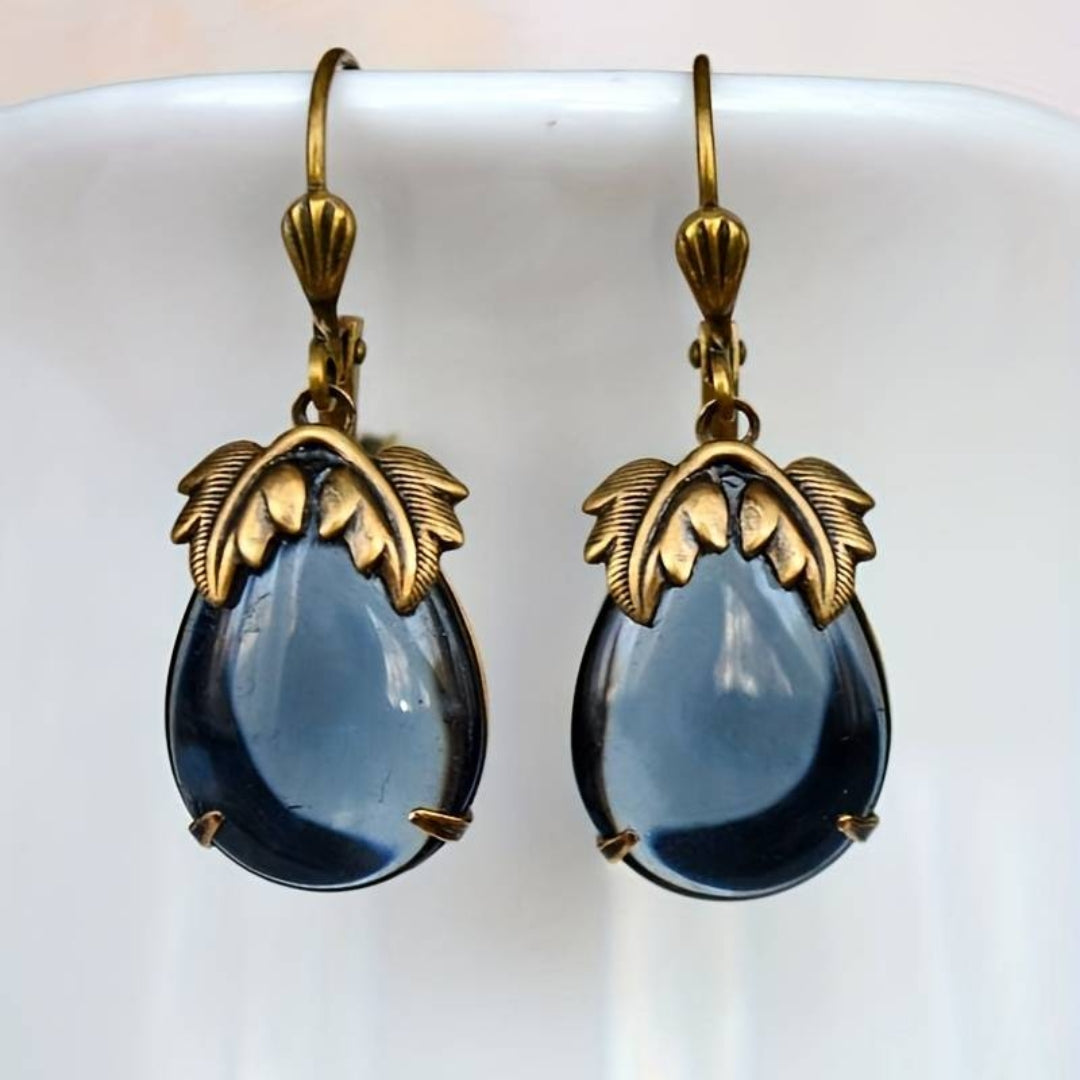 Lindos brincos vintage dourados com brilhantes gotas de cristal azul