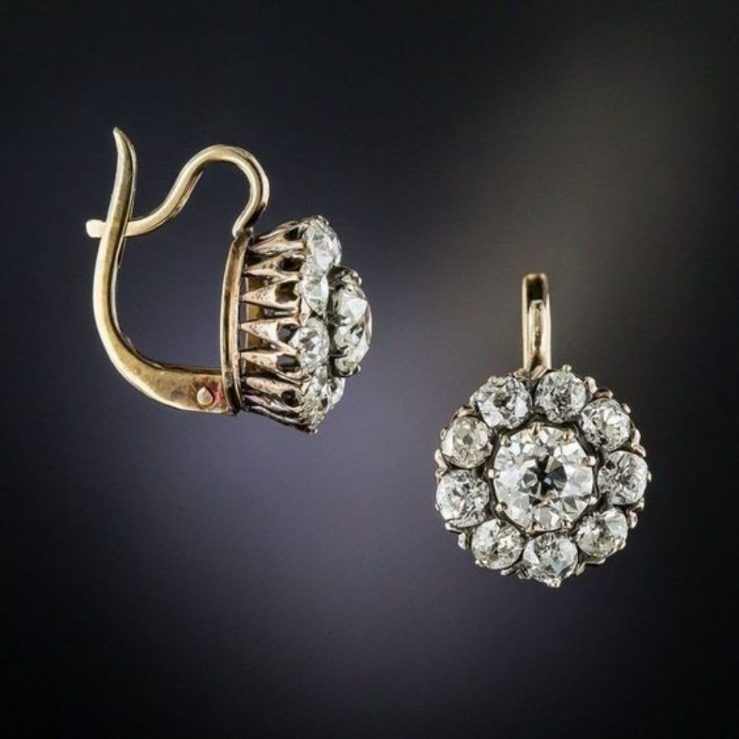 Brincos de ouro vintage elegantes com pedras preciosas