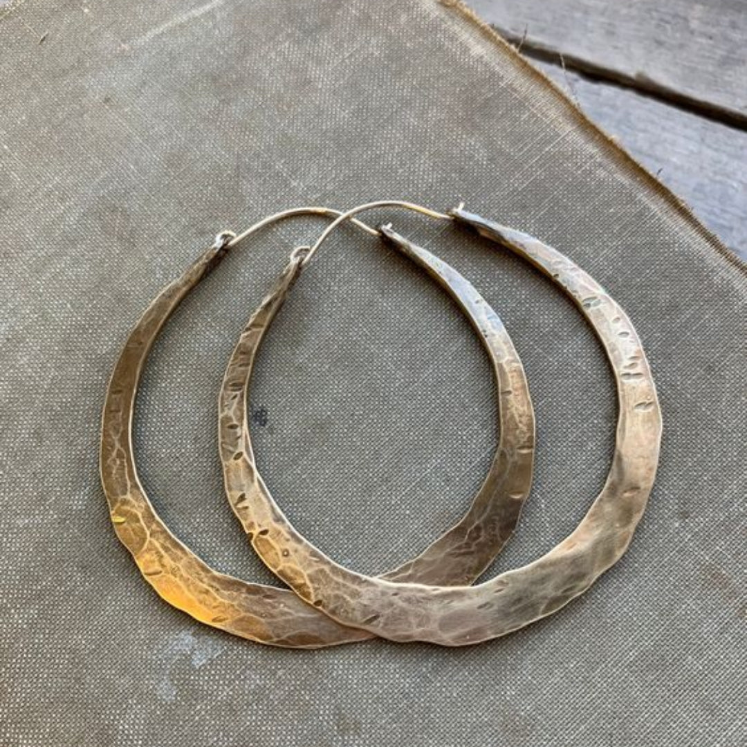 Brincos de argola vintage estilosos