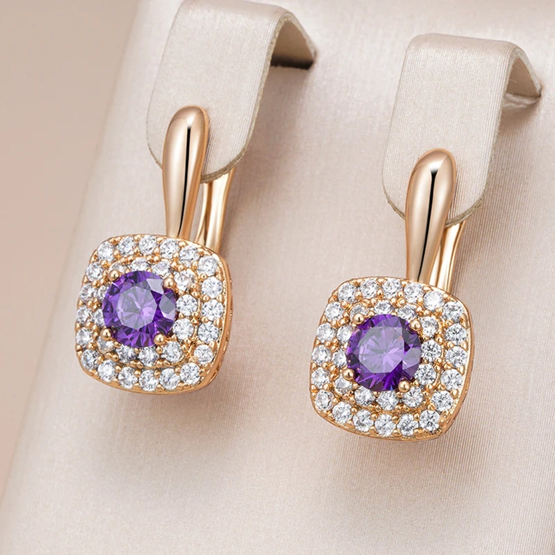 Brincos brilhantes roxos com glitter em design luxuoso de ouro
