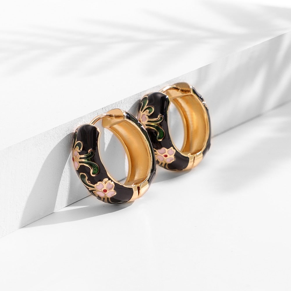 Brincos de flores glamourosos para uma aparência elegante
