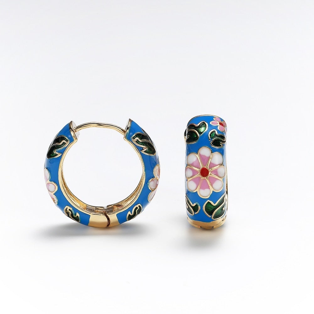 Brincos de flores glamourosos para uma aparência elegante