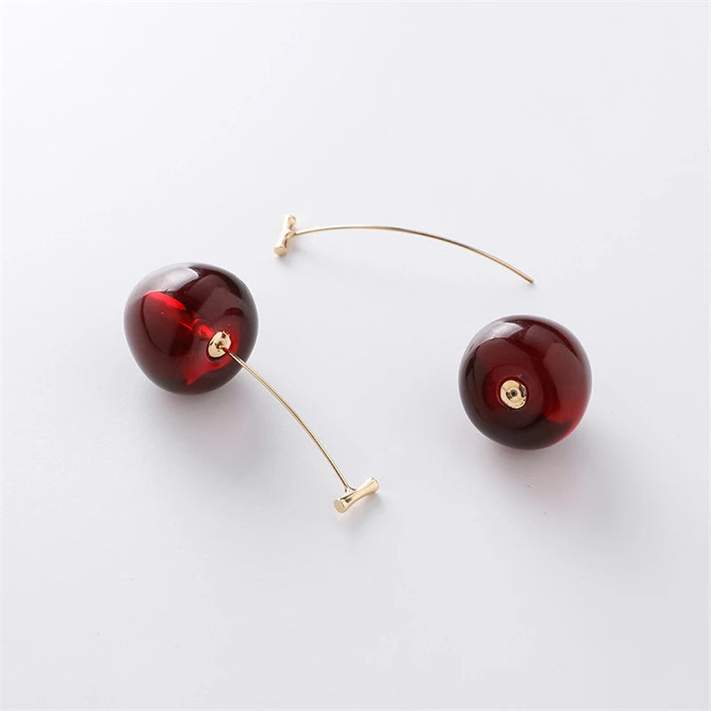 Brincos de cereja vermelha luxuosos para um toque de elegância