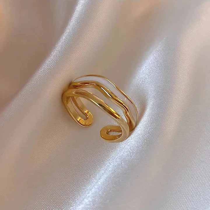 Anel Vintage ajustável elegante em design dourado nobre