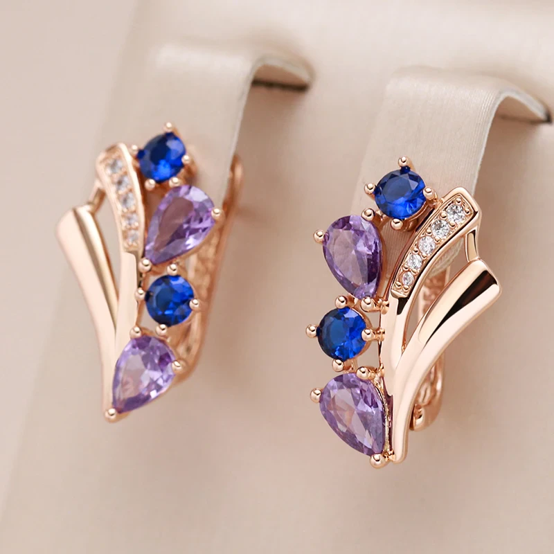 Brincos de zircônia violeta brilhante para uma aparência glamourosa