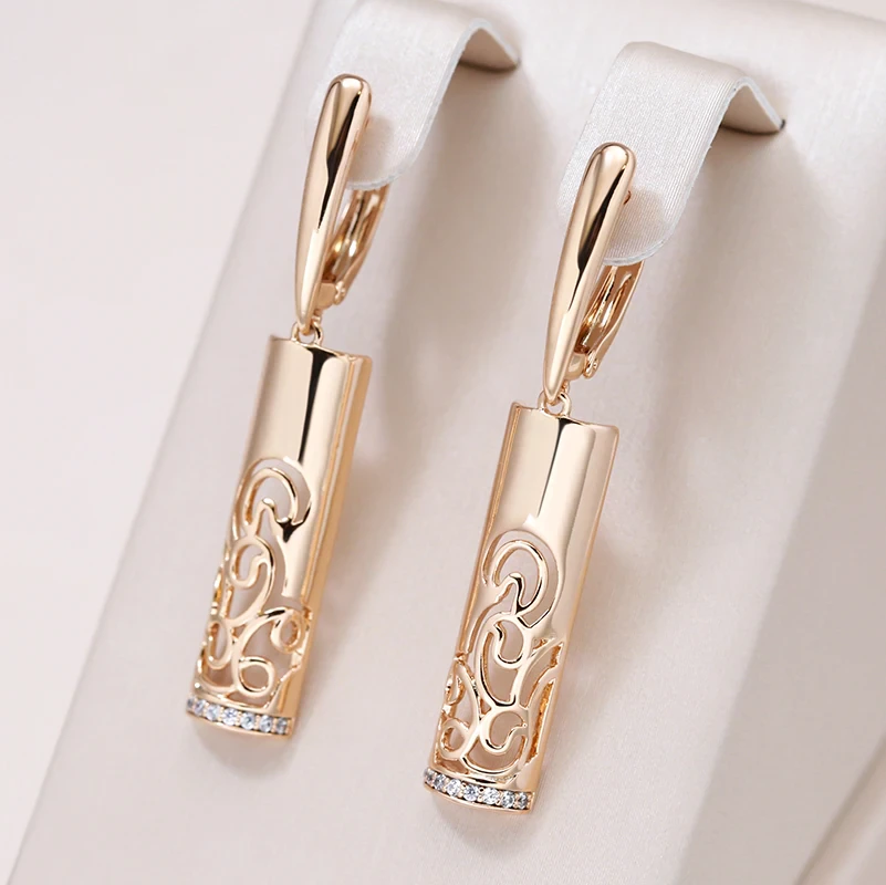 Brincos retangulares dourados elegantes para uma aparência glamourosa