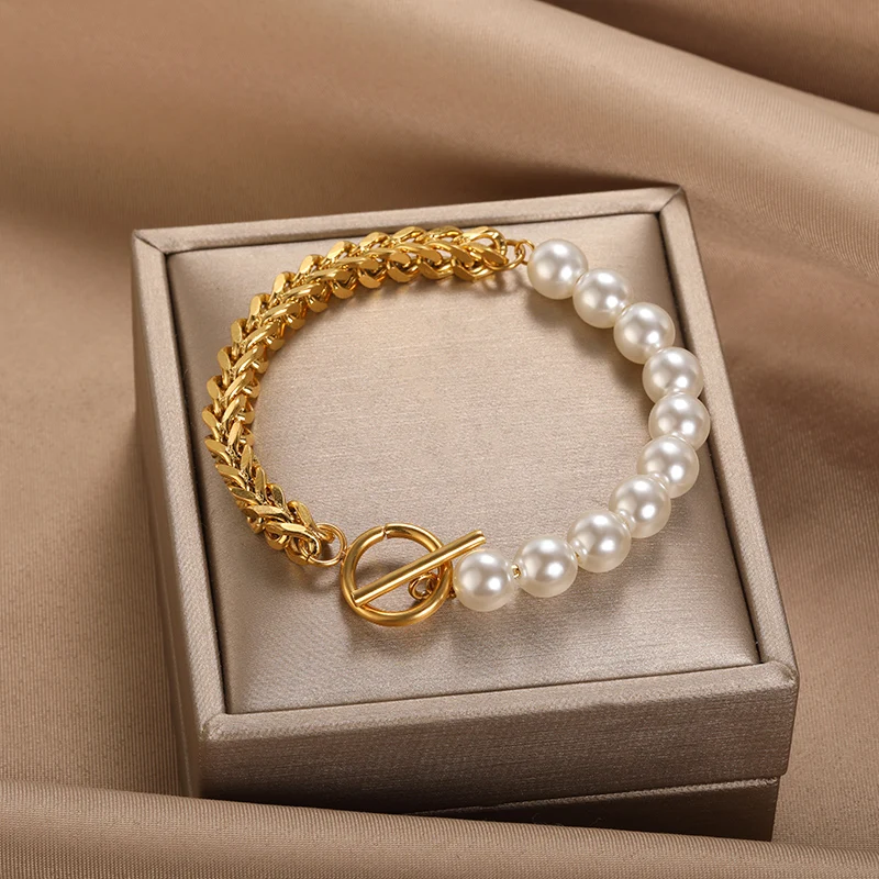Elegante Pulseira de Pérolas Douradas - Adicione um Toque de Glamour ao Seu Visual