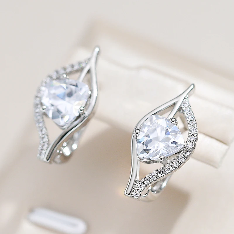 Elegante Strahlkraft: Brilhantes Brincos de Prata para Todas as Ocasiões