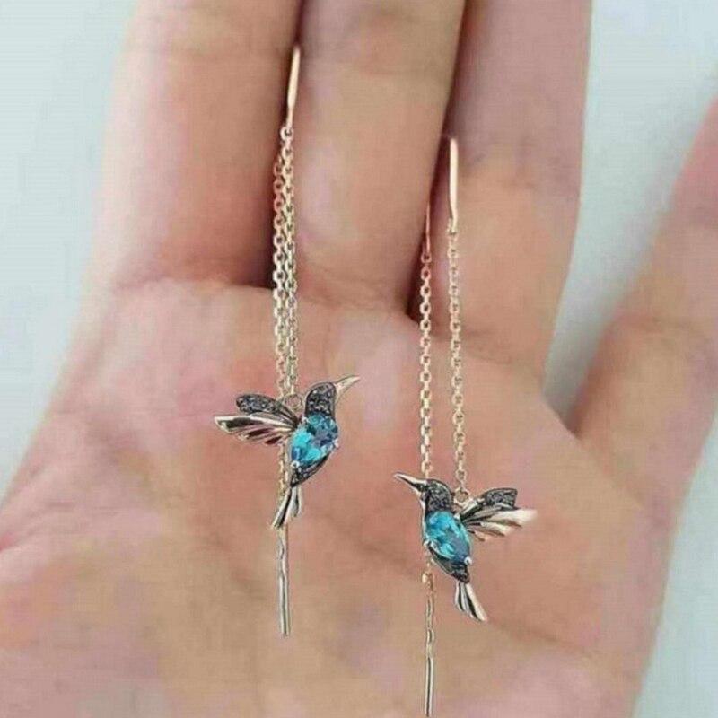 Brincos de beija-flor brilhantes com esmalte vibrante e zircônias cintilantes