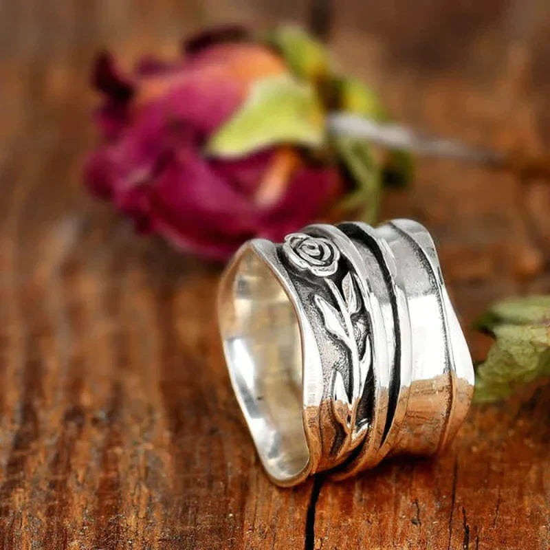 Anel de prata vintage elegante com motivo de flores