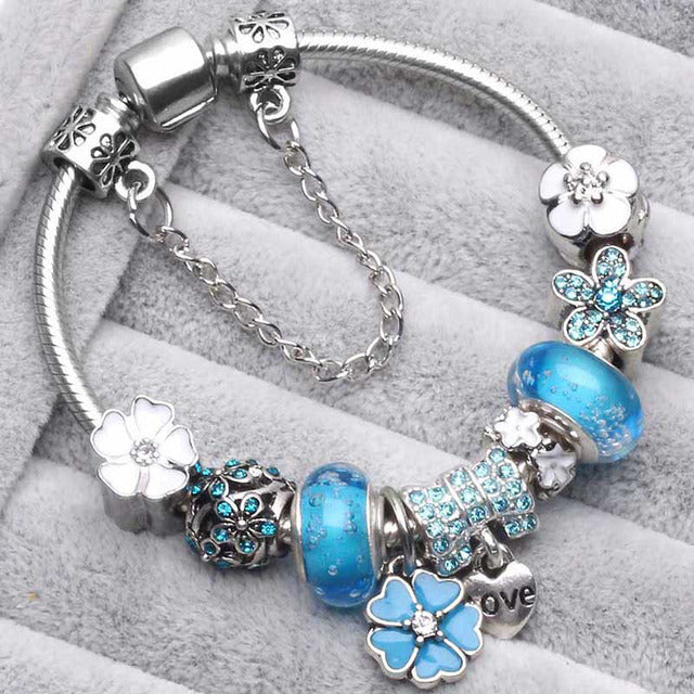 Pulseiras de prata vintage elegantes em azul atemporal