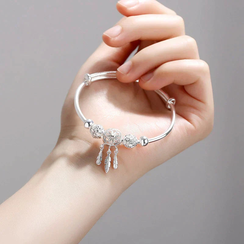 Bracelete ajustável elegante com pendentes de folhas triplas feitos de prata esterlina 925 de alta qualidade