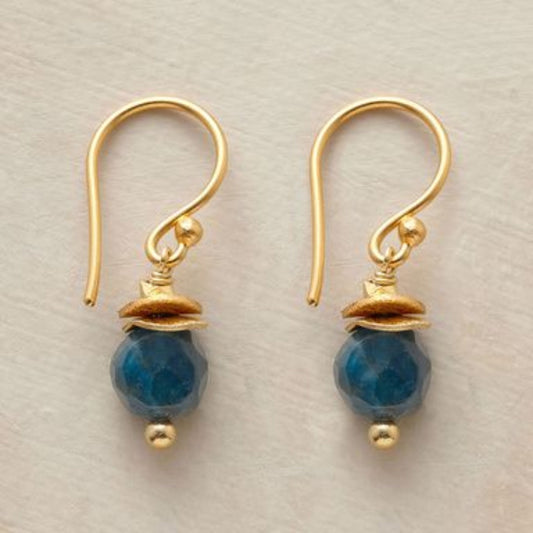Brincos Vintage Elegantes em Ouro com Impressionante Acento Azul de Lanterna