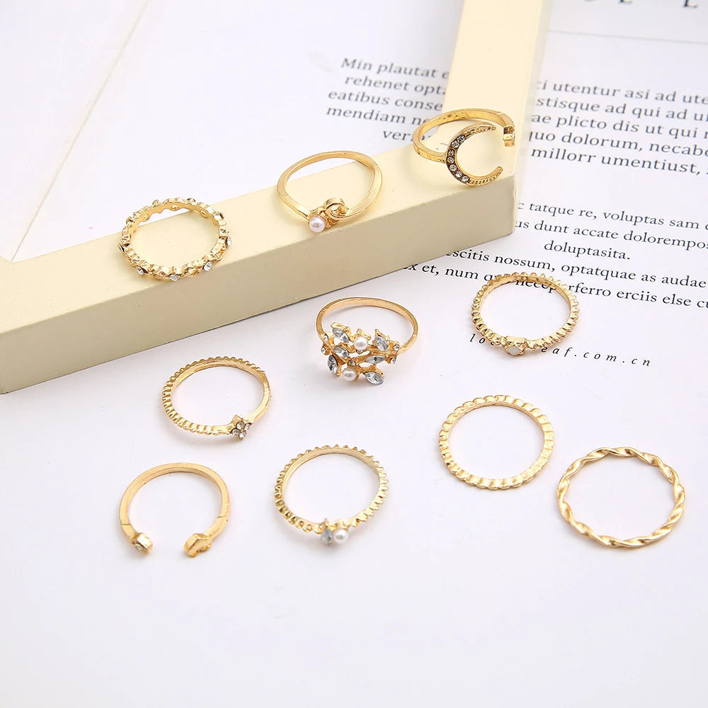 Conjunto de 10 anéis bôhemios elegantes em tom prateado e dourado