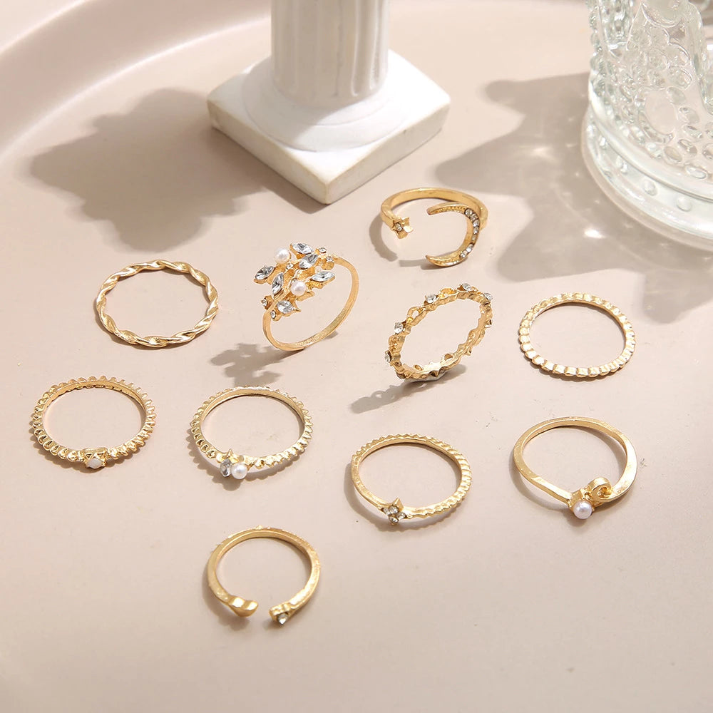 Conjunto de 10 anéis bôhemios elegantes em tom prateado e dourado