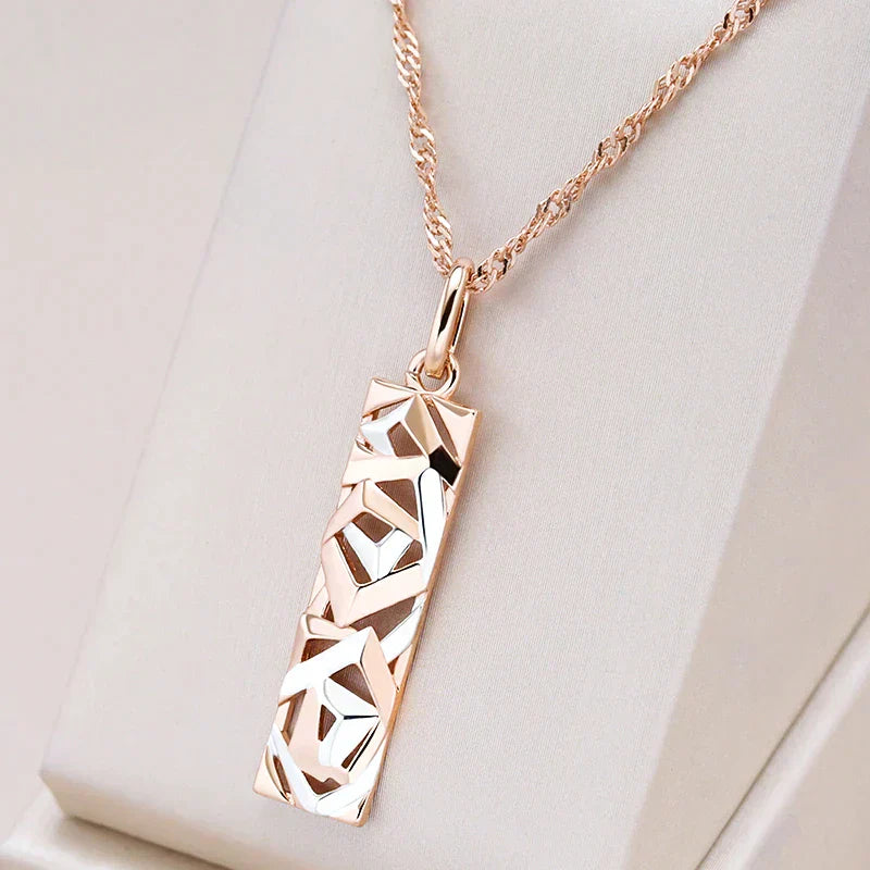 Colar elegante de prata e ouro para um toque de estilo