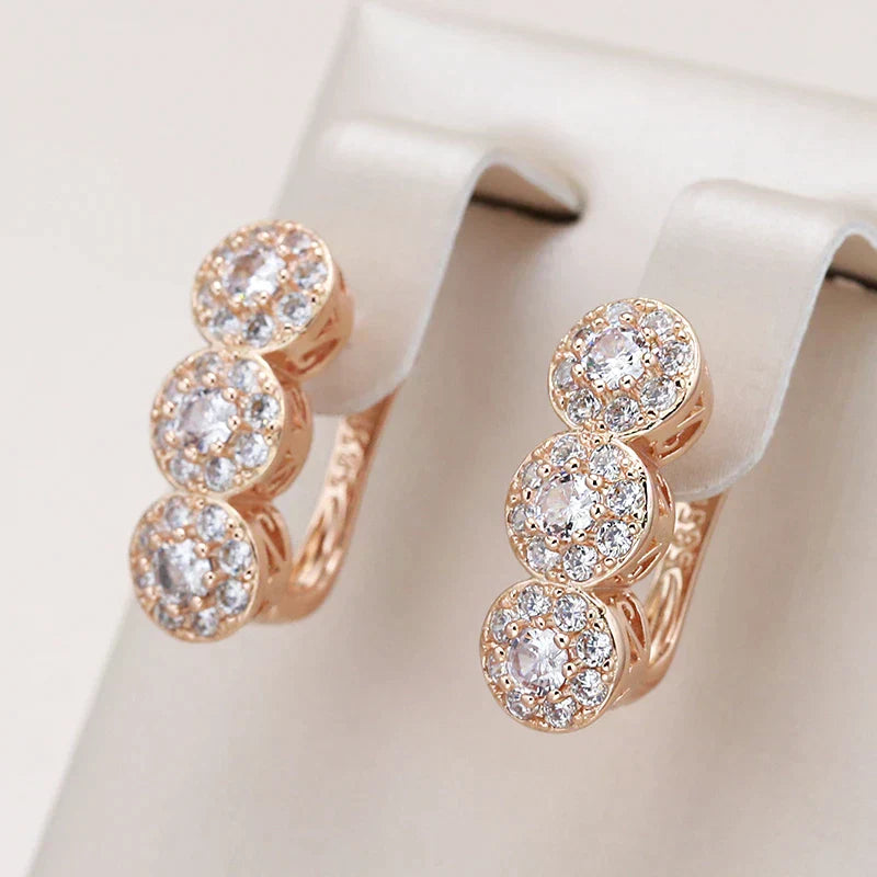 Brilhantes brincos de cristal dourado para momentos glamourosos