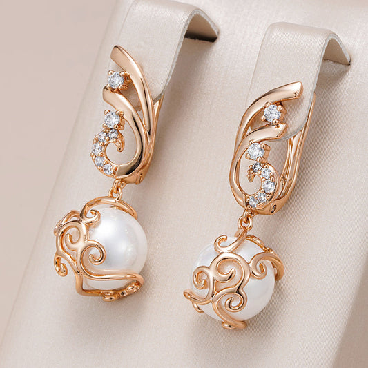 Chic brincos com luxuosas pérolas de água doce