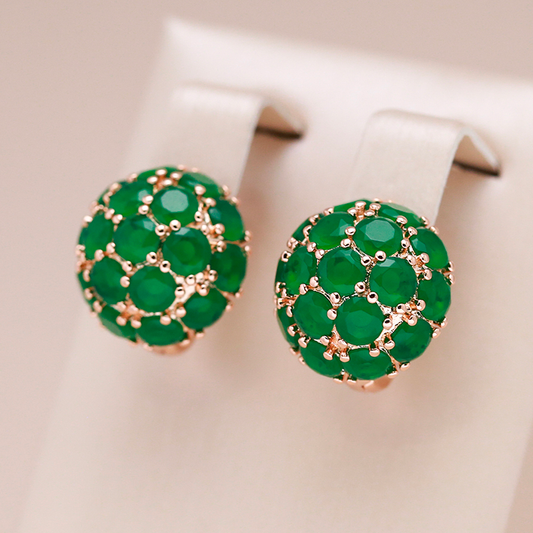 Brincos de ouro fascinantes com cristal verde radiante