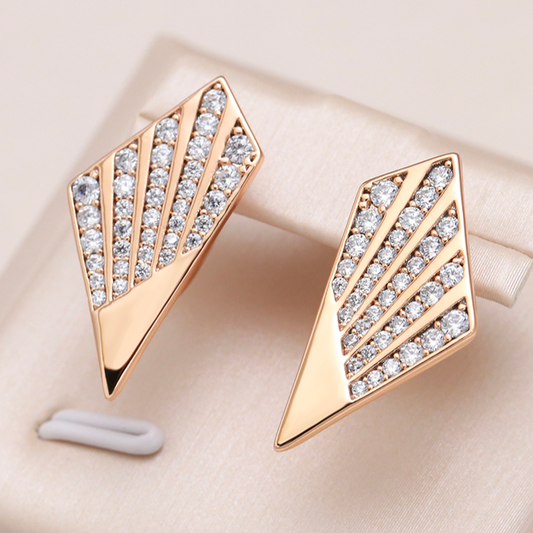 Elegantes brincos de zircônia dourados – o acessório perfeito para qualquer ocasião!