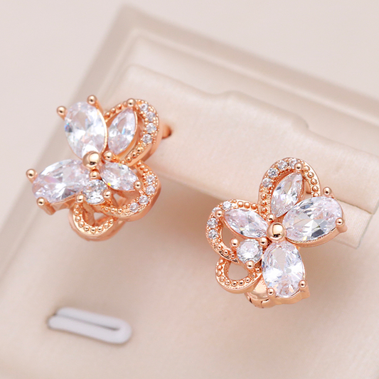 Brincos de Margarida com Cristais Glamourosos para uma Elegância Radiante