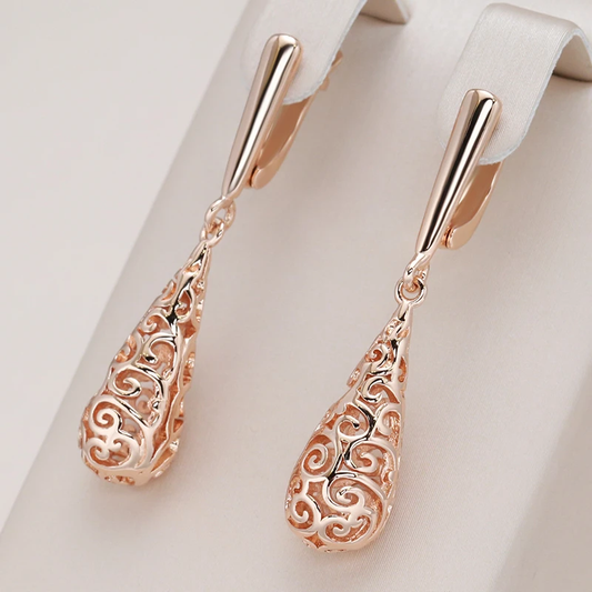 Brilhantes Brincos Mandala Dourados para uma Aparição Glamourosa