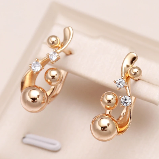 Brincos Elegantes em Ouro com Design de Joias em Zircão Radiante