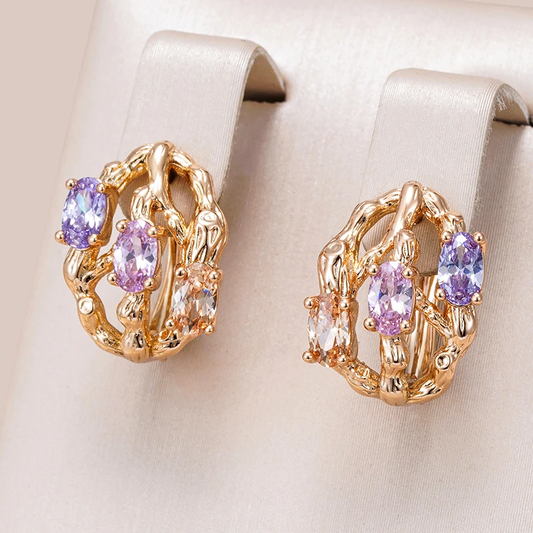 Fascinantes, exclusivas brincos de ouro com pedras preciosas brilhantes e coloridas