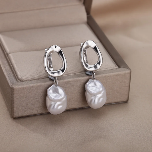 Brincos de pérola vintage estilosos em prata para uma aparência elegante e atemporal