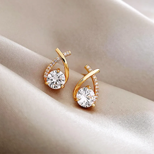Brincos elegantes e cintilantes com zircônia em formato de cruz brilhante