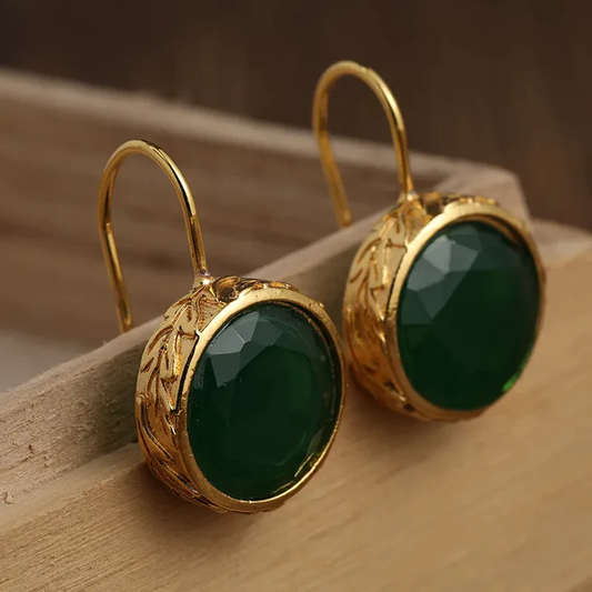 Fascinantes brincos vintage em verde radiante - Redondos e Inconfundíveis!
