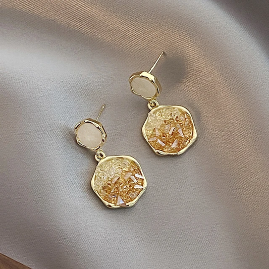 Elegantes brincos de cristal redondos para uma aparência radiante
